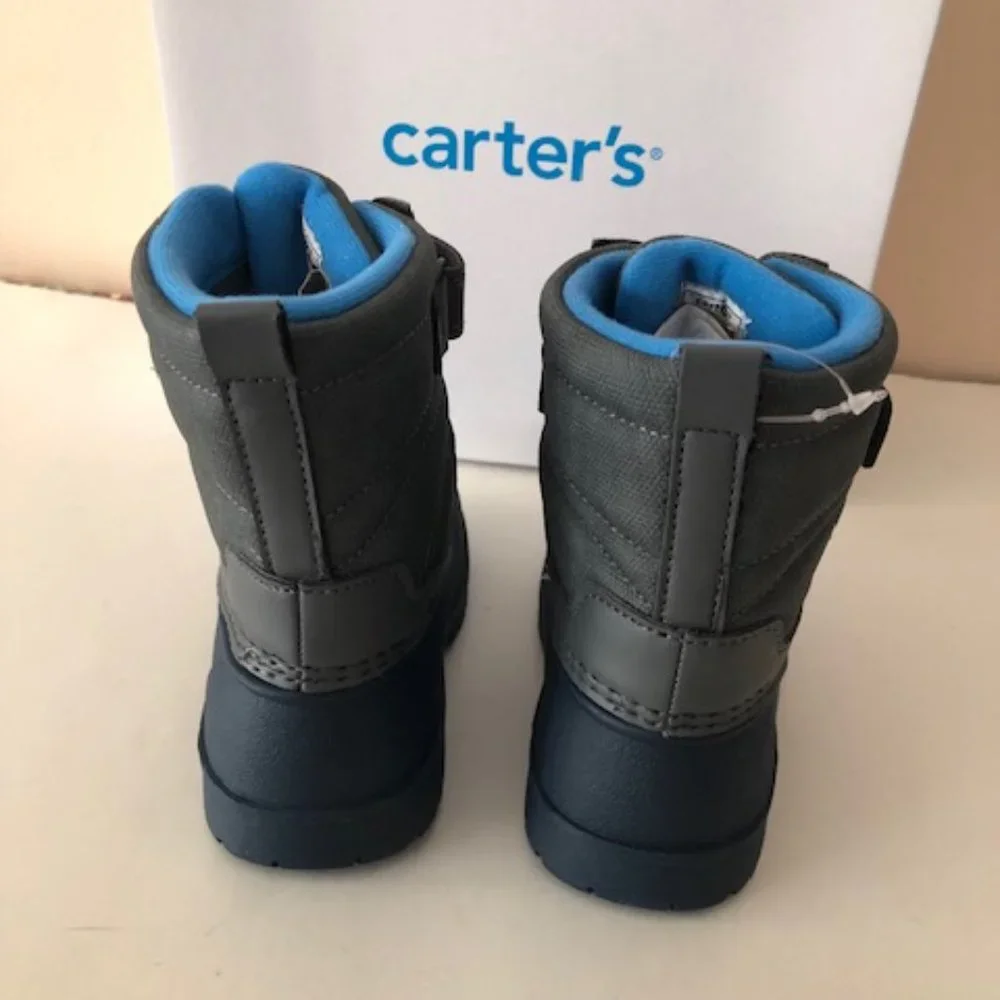 CARTERS Deltha Lug Sole Boot. Waterproof snow boot for boy or girl. Size: 7, 9 - Picture 6 of 11